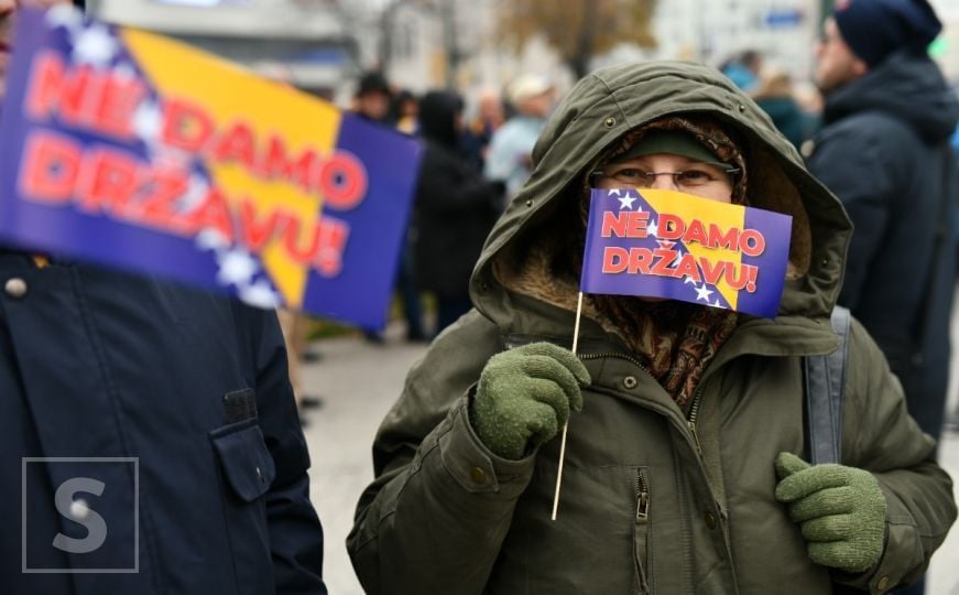 Protest U Sarajevu: "Zapad Je Licemjeran! Dobro Nas Slušaj, Evropo ...